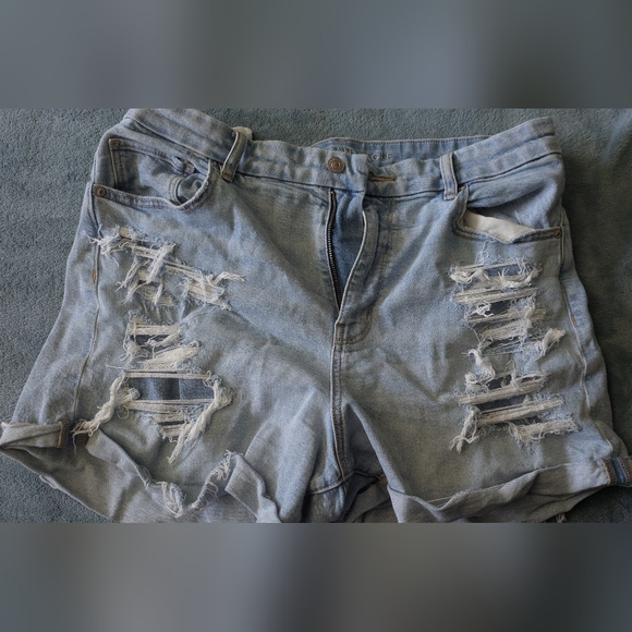 American Eagle Distressed Light Blue Denim Shorts - Picture 1 of 5